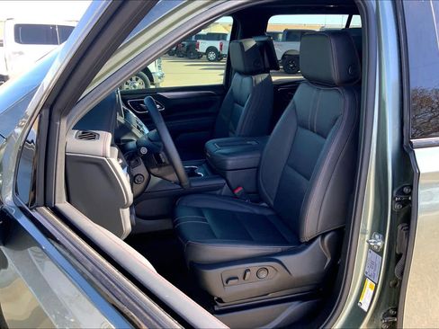 Used 2024 Chevrolet Tahoe RST w/ Sport Performance Package image 7