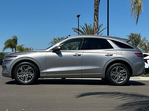 Used 2025 Genesis GV70 2.5T AWD/4WD image 7