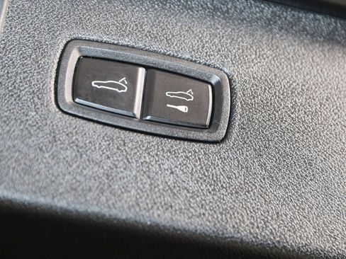 Used 2022 Porsche Cayenne AWD/4WD image 58