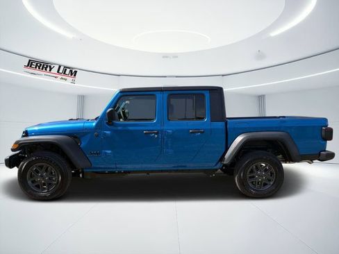 New 2026 Jeep Gladiator Sport AWD/4WD image 7
