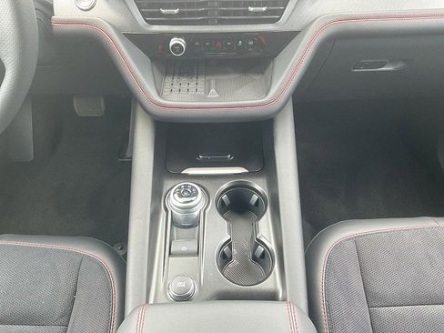 Used 2025 Ford Explorer ST image 8