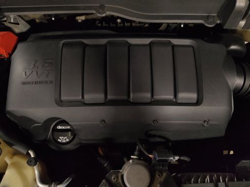 Used 2016 GMC Acadia Denali FWD image 30