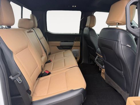 Used 2023 Ford F250 Lariat AWD/4WD image 13