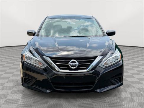 Used 2017 Nissan Altima 2.5 S FWD image 2