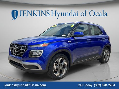 Used 2022 Hyundai Venue SEL w/ Cargo Package FWD image 7