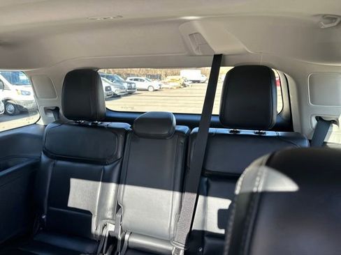 Used 2025 Ford Expedition Platinum image 34