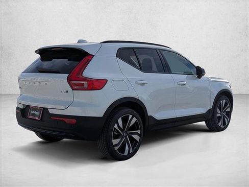 New 2026 Volvo XC40 B5 Ultra w/ Climate Package image 2
