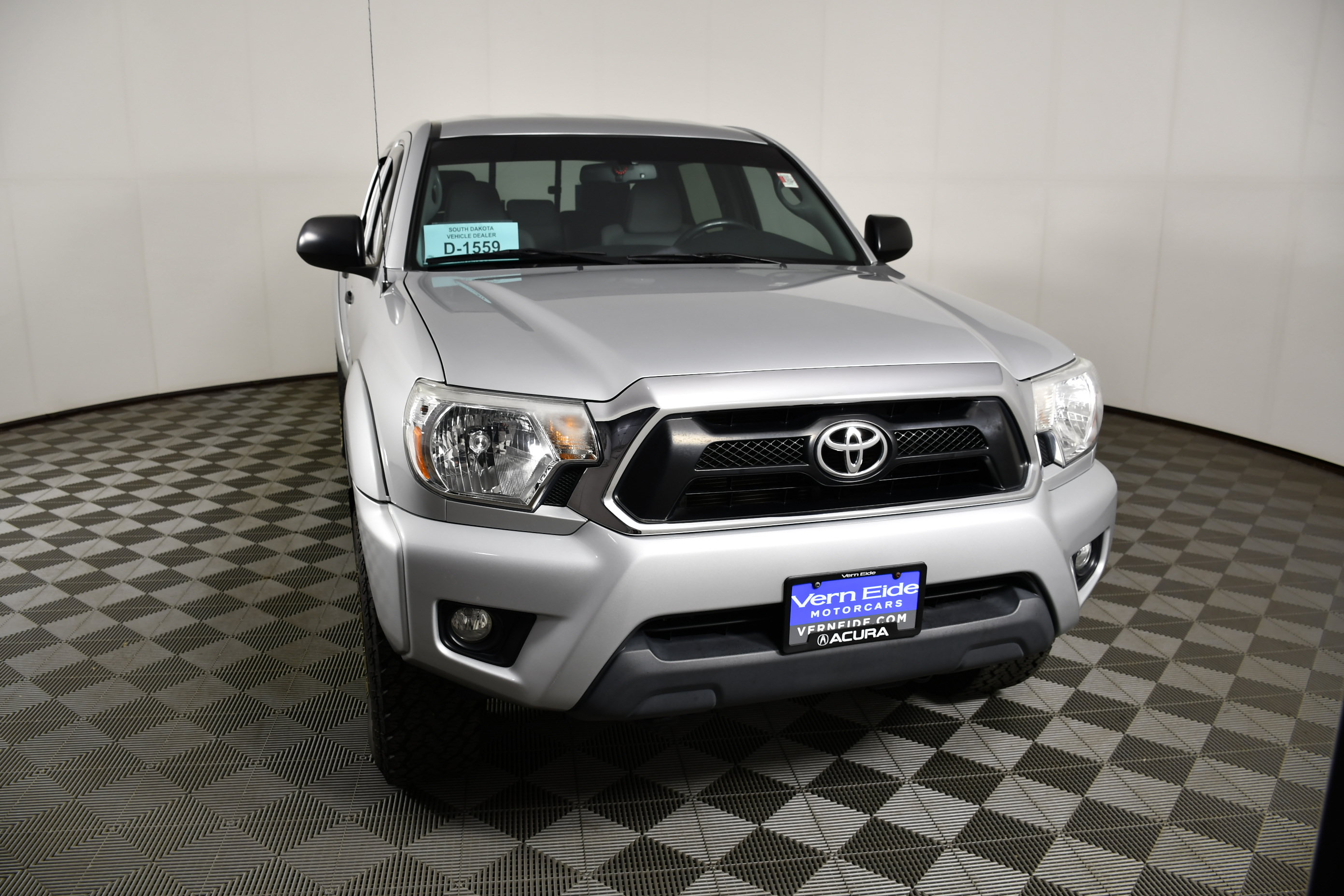 Used 2013 Toyota Tacoma 4x4 Double Cab w/ TRD Off-Road Pkg image 3