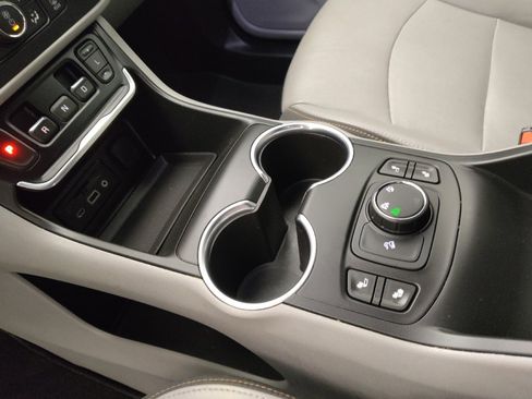 Used 2018 GMC Terrain SLT AWD/4WD image 26