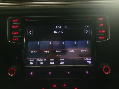Used 2018 Volkswagen Jetta SE FWD image 25