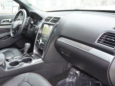 Used 2018 Ford Explorer Sport w/ Equipment Group 401A image 16