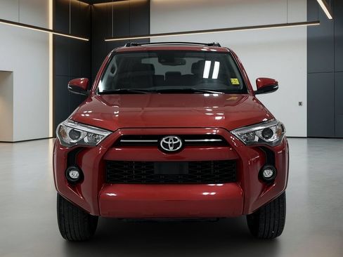 Used 2022 Toyota 4Runner SR5 Premium w/ Moonroof Package RWD image 9