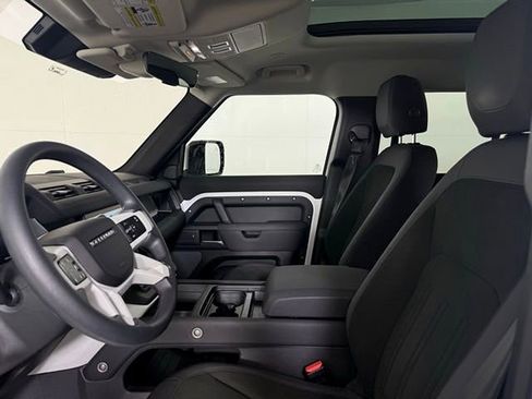 Used 2021 Land Rover Defender 110 S image 28