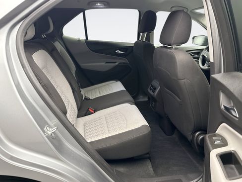 Used 2024 Chevrolet Equinox LS w/ LS Convenience Package FWD image 17