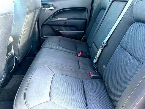 Used 2016 Chevrolet Colorado LT w/ LT Convenience Package RWD image 18