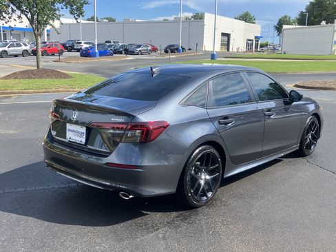 Used 2025 Honda Civic Sport image 10