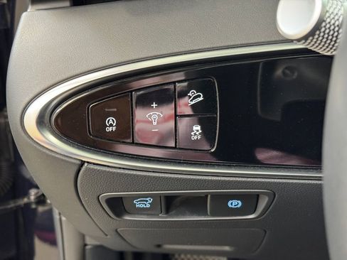 Used 2025 Genesis GV70 2.5T image 29