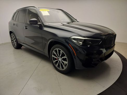 Used 2022 BMW X5 sDrive40i w/ M Sport Package RWD image 2