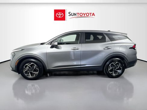 Used 2024 Kia Sportage LX FWD image 7
