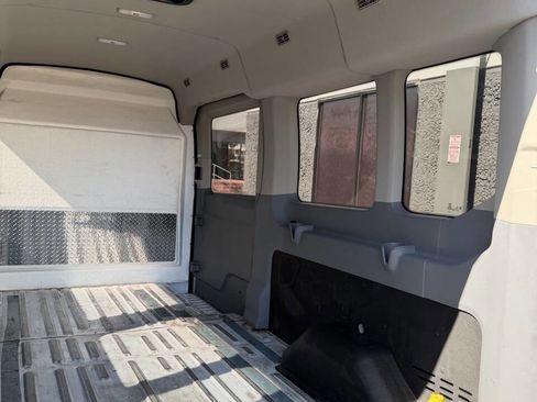 Used 2019 Ford Transit 350 XL image 13