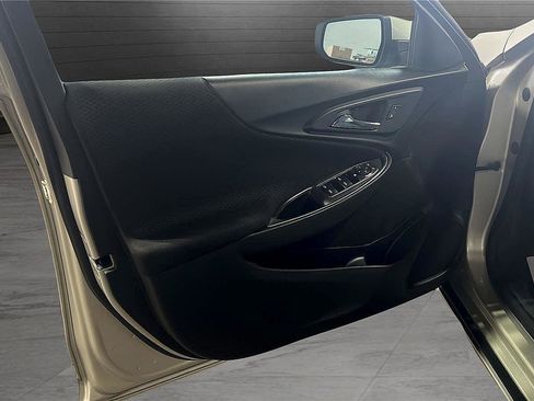 Used 2016 Chevrolet Malibu LT image 12