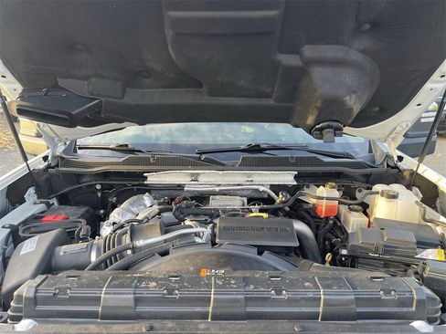 Used 2020 Chevrolet Silverado 2500 LTZ w/ LTZ Plus Package image 28