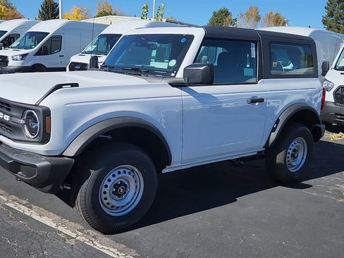 New 2025 Ford Bronco Base image 2