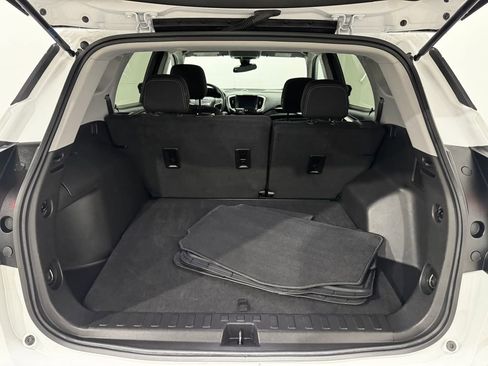 Used 2024 GMC Terrain SLE image 26