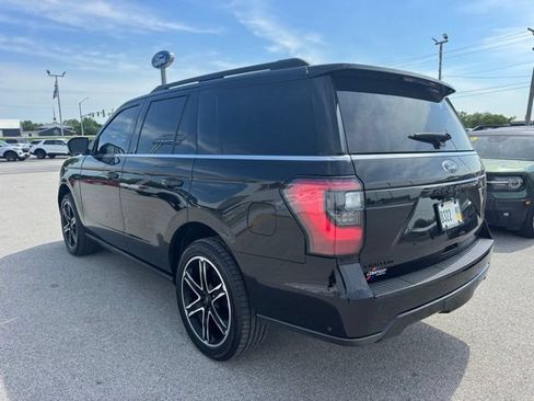 Used 2021 Ford Expedition Limited AWD/4WD image 3
