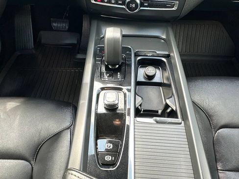 Used 2023 Volvo XC60 B5 Core w/ Climate Package AWD/4WD image 24
