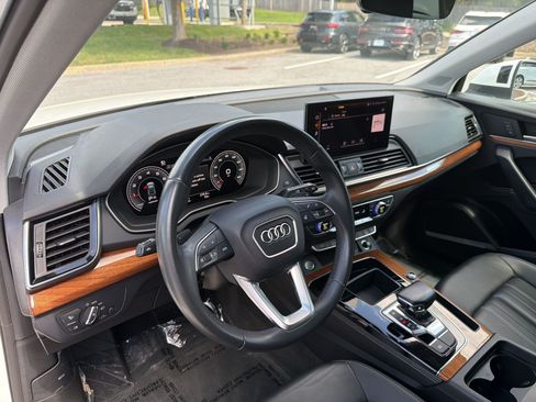 Used 2023 Audi Q5 2.0T Premium Plus w/ Premium Plus Package AWD/4WD image 4