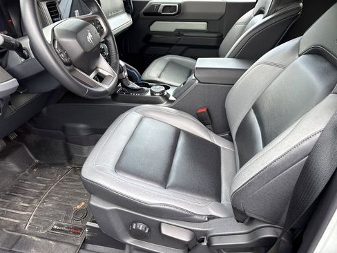 Used 2024 Ford Bronco Black Diamond AWD/4WD image 10