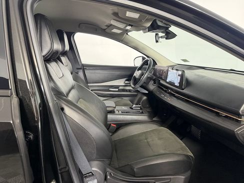Used 2023 Nissan Ariya FWD image 27