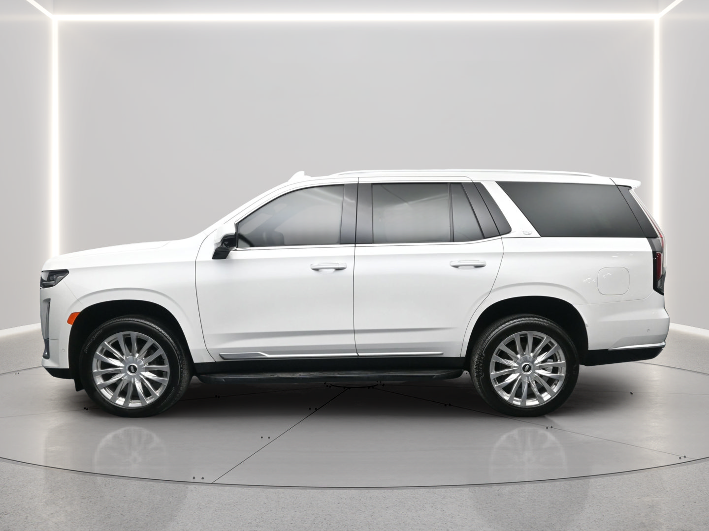 Used 2022 Cadillac Escalade Premium Luxury AWD/4WD image 3