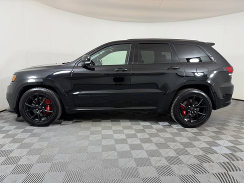 Used 2021 Jeep Grand Cherokee SRT w/ Trailer Tow Group IV AWD/4WD image 2
