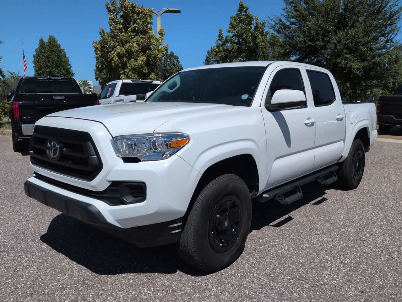 Used 2023 Toyota Tacoma SR AWD/4WD image 2