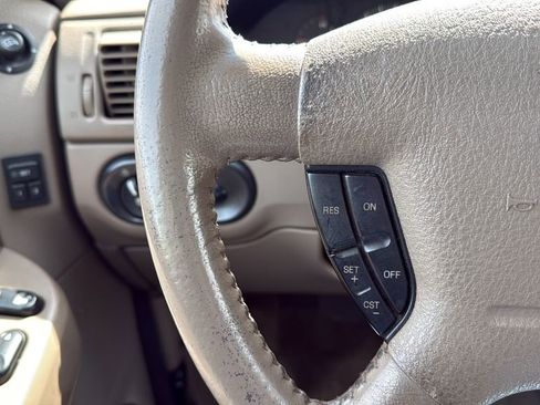 Used 2005 Ford Explorer Limited AWD/4WD image 26