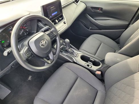 Used 2023 Toyota Corolla LE image 9