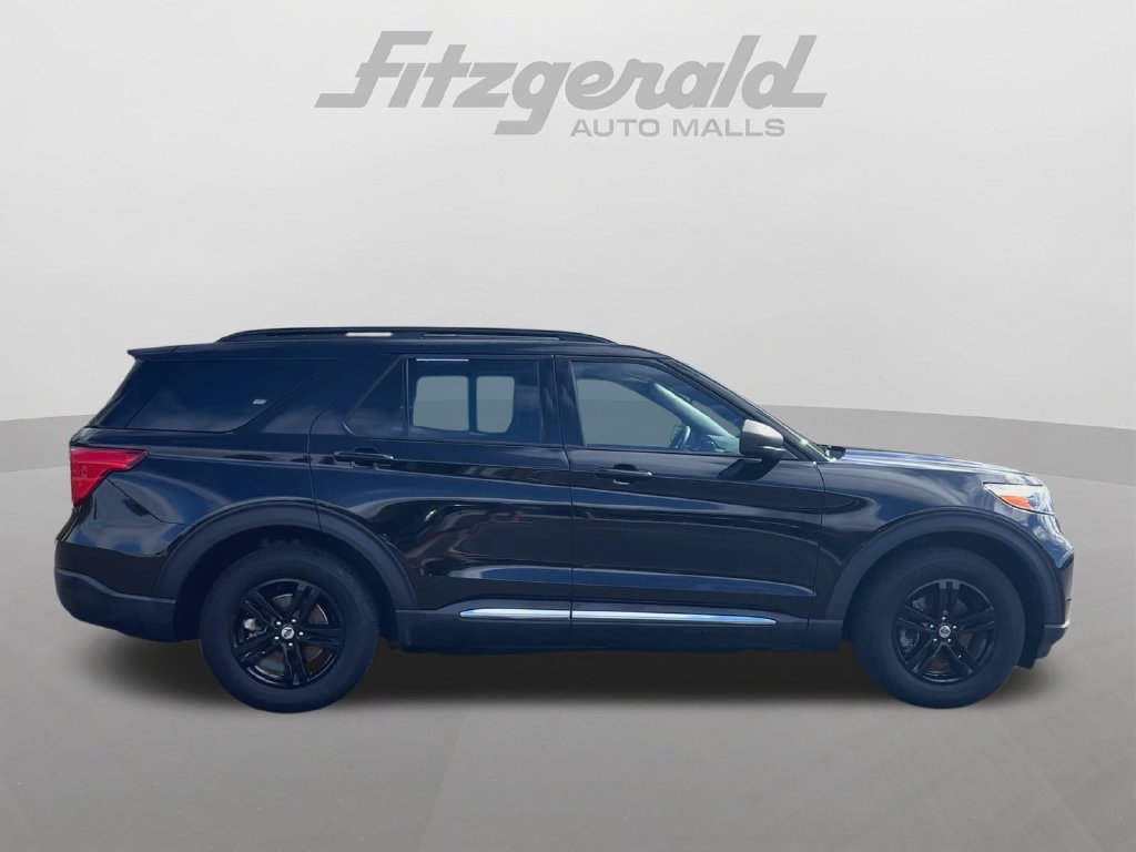Used 2020 Ford Explorer XLT w/ Equipment Group 202A AWD/4WD image 9