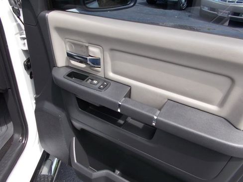 Used 2012 RAM 1500 Big Horn w/ Luxury Group RWD image 25