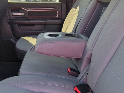 Used 2024 RAM 2500 Big Horn AWD/4WD image 10
