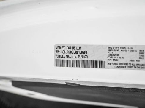 Used 2024 RAM ProMaster 2500 w/ Convenience Group FWD image 30