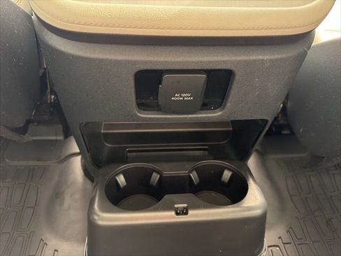 Certified 2025 Lincoln Navigator L Reserve image 14