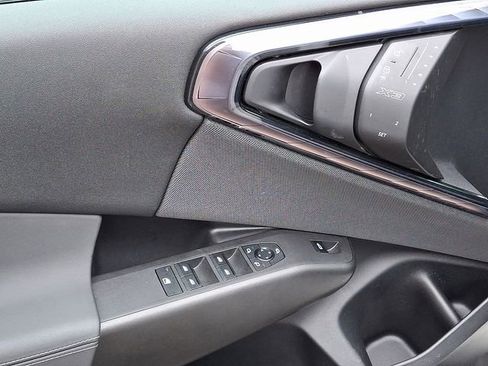 Used 2025 BMW X3 xDrive30i w/ Premium Package image 12