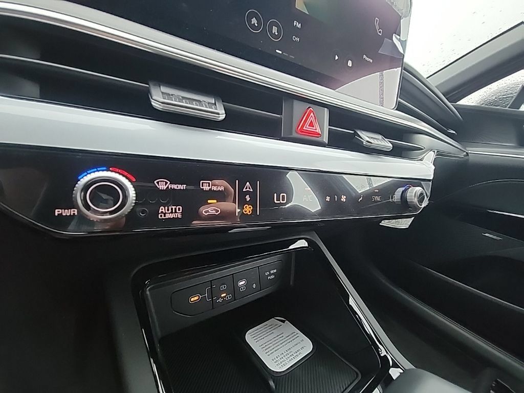 New 2026 Kia K5 GT-Line w/ GT-Line Premium Package AWD/4WD image 16