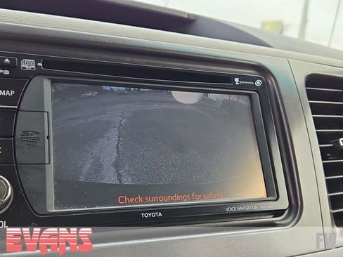 Used 2014 Toyota Sienna SE image 6