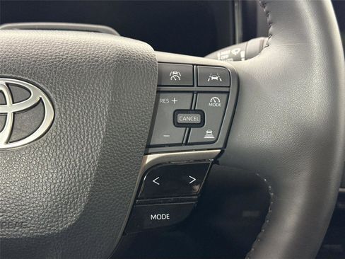 Certified 2025 Toyota Camry XLE w/ Premium Plus Package FWD image 18