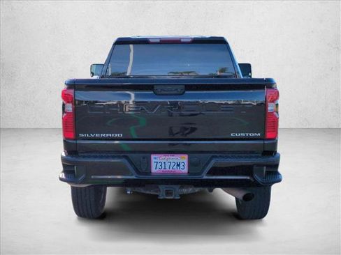 Used 2022 Chevrolet Silverado 2500 Custom w/ Custom Value Package image 7