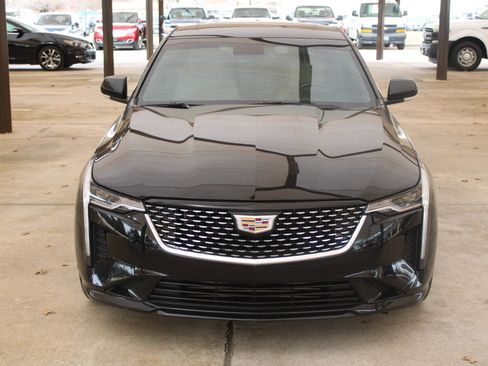 Used 2020 Cadillac CT4 Luxury w/ Sun And Sound Package image 2