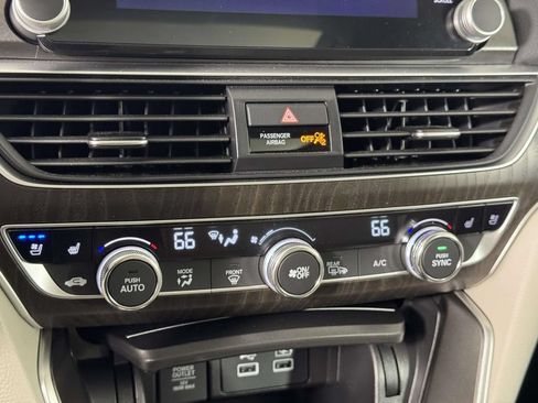 Used 2021 Honda Accord Touring image 28